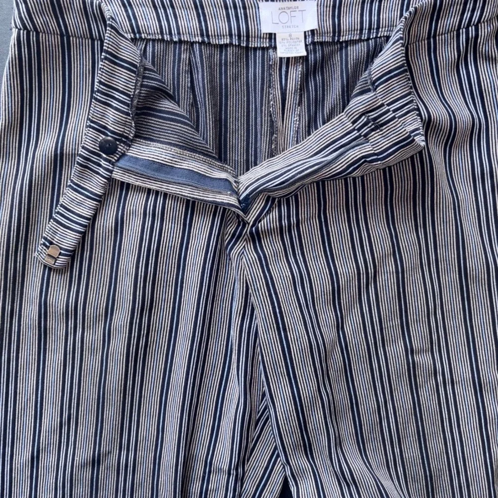 Ann Taylor Loft Sz 8 Gray Blue Stripe Wide Leg Lightweight Coastal Career Pants